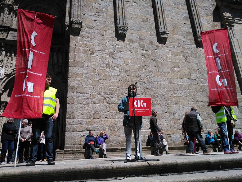 16-05-01 Primeiro de Maio Compostela 036.jpg